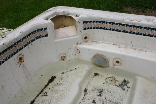 Hot Tub Removal in Saint Peters